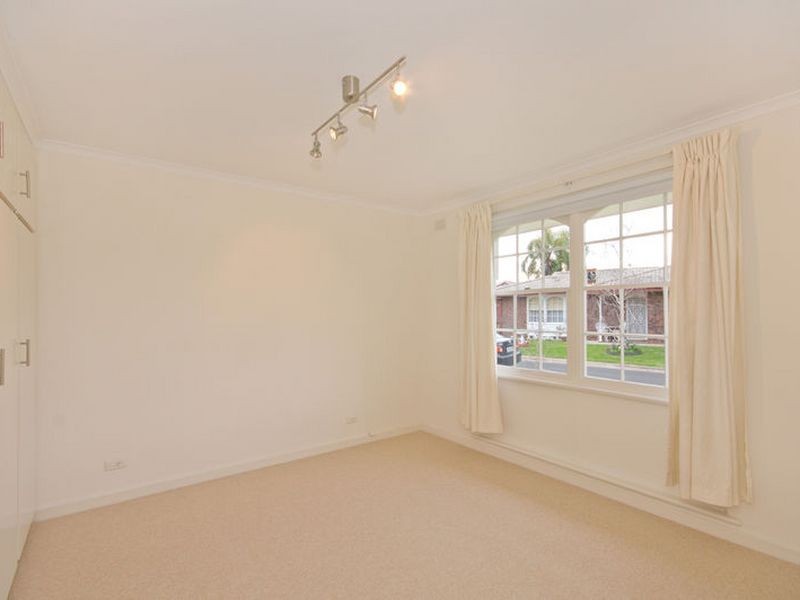 2/2 Philip Place, Vale Park SA 5081