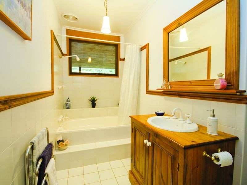 11 Redgum Drive, Belair SA 5052