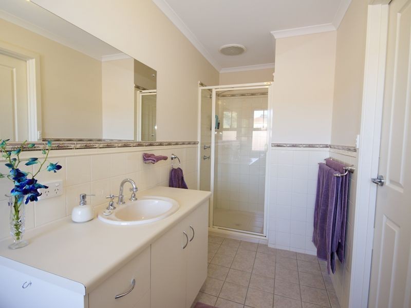 5 Ruby Street, Hope Valley SA 5090