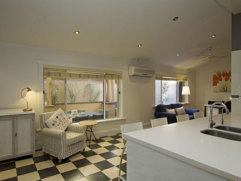 12 Auburn Avenue, Myrtle Bank SA 5064