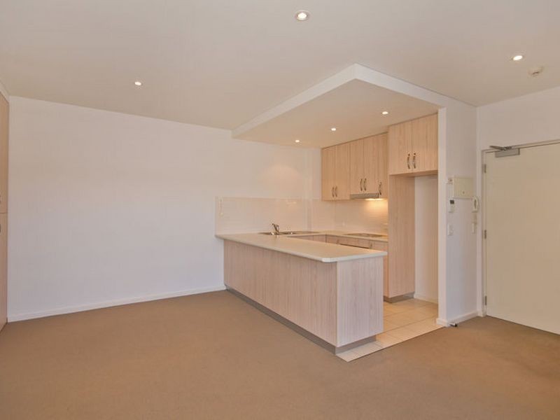 11W/18-20 Main Street, Mawson Lakes SA 5095