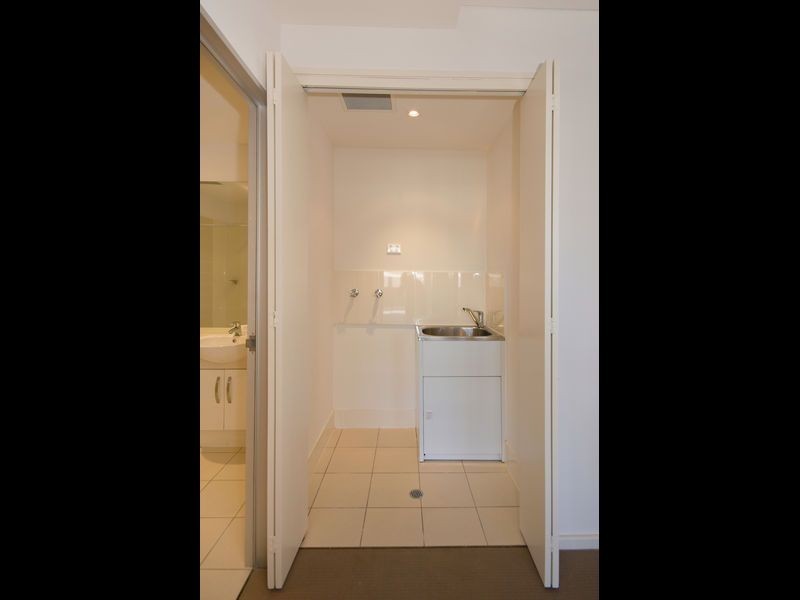 11W/18-20 Main Street, Mawson Lakes SA 5095