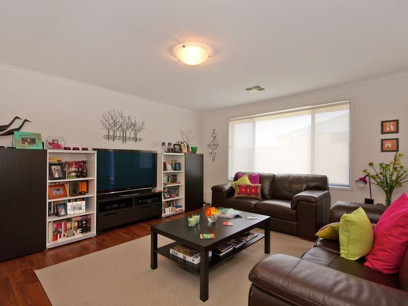 9 Sand Street, Seaford Meadows SA 5169