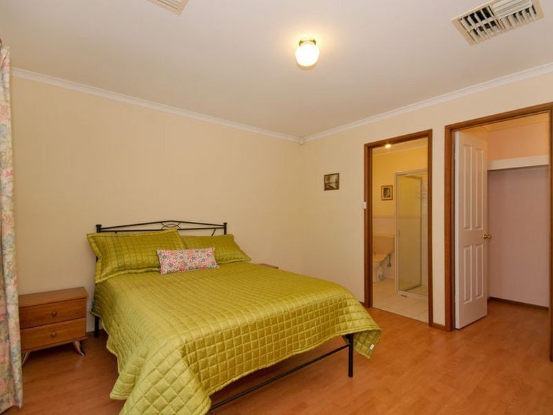 60 Oxford Street, Oakden SA 5086