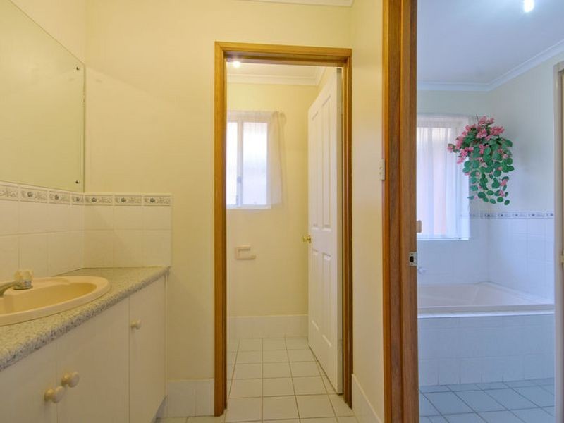 60 Oxford Street, Oakden SA 5086