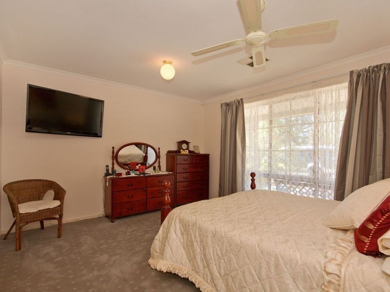 6 Seppelt Court, Woodcroft SA 5162