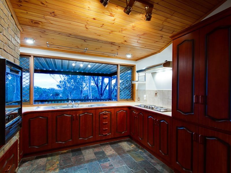 9 Brooker Drive, Hillbank SA 5112