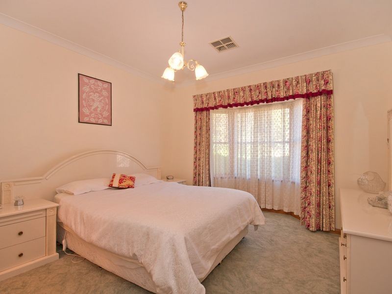 2 Rodeo Drive, Wynn Vale SA 5127