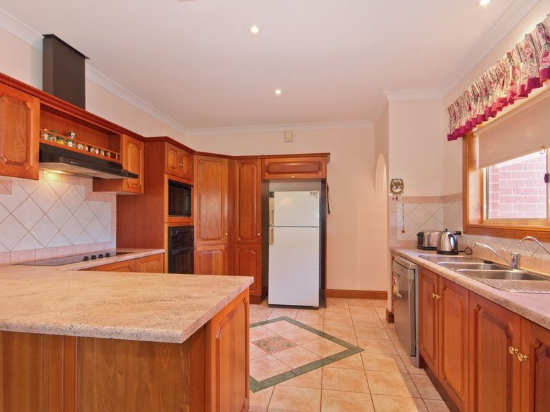 2 Rodeo Drive, Wynn Vale SA 5127