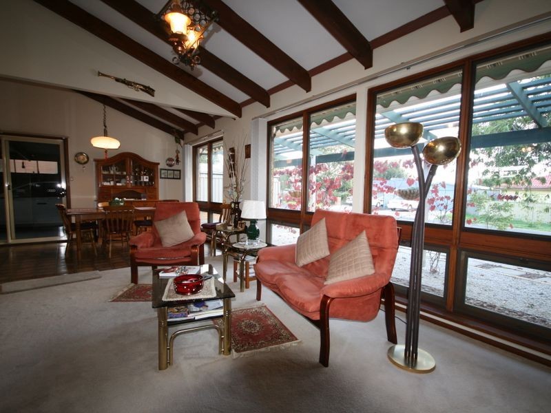 61 Heysen Avenue, Hope Valley SA 5090