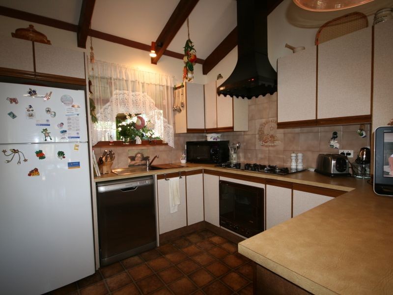 61 Heysen Avenue, Hope Valley SA 5090