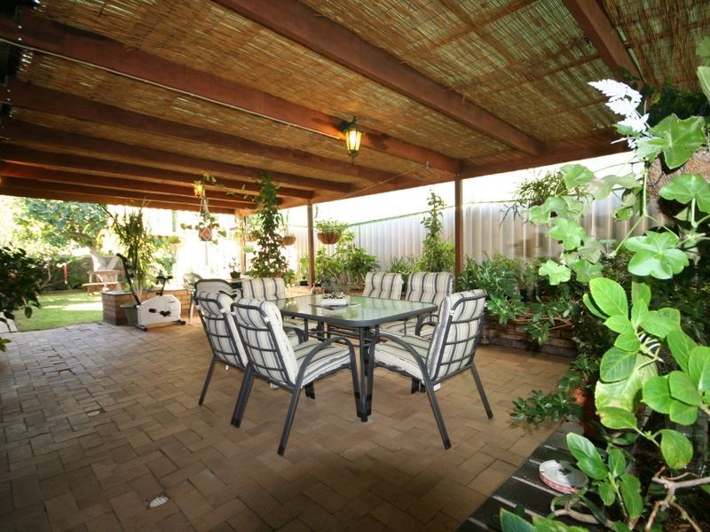 61 Heysen Avenue, Hope Valley SA 5090