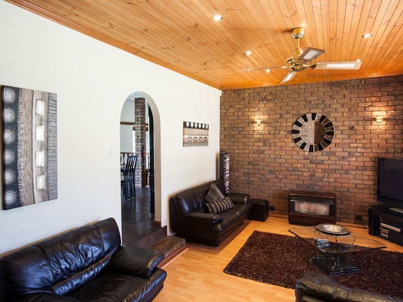 8 Mepsted Crescent, Athelstone SA 5076