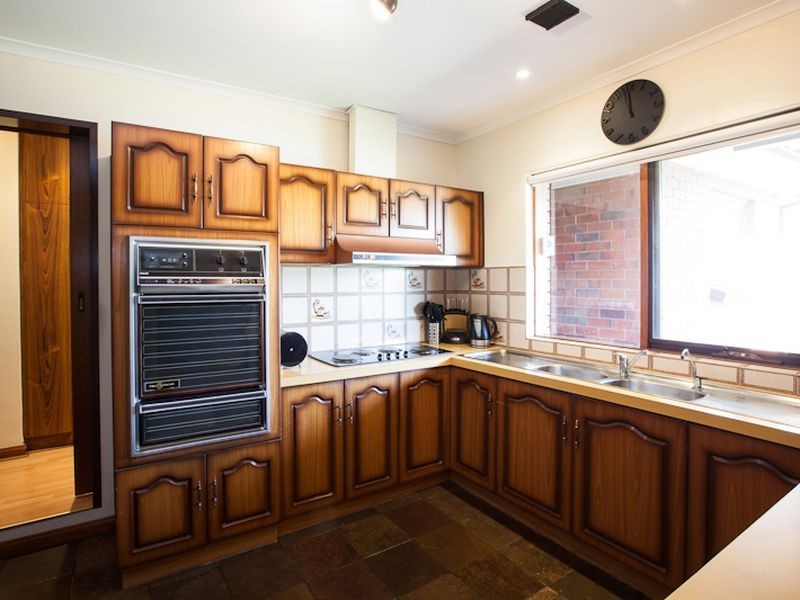 8 Mepsted Crescent, Athelstone SA 5076