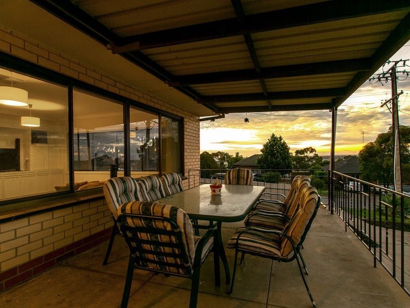 6 Sleep Road, Para Hills SA 5096