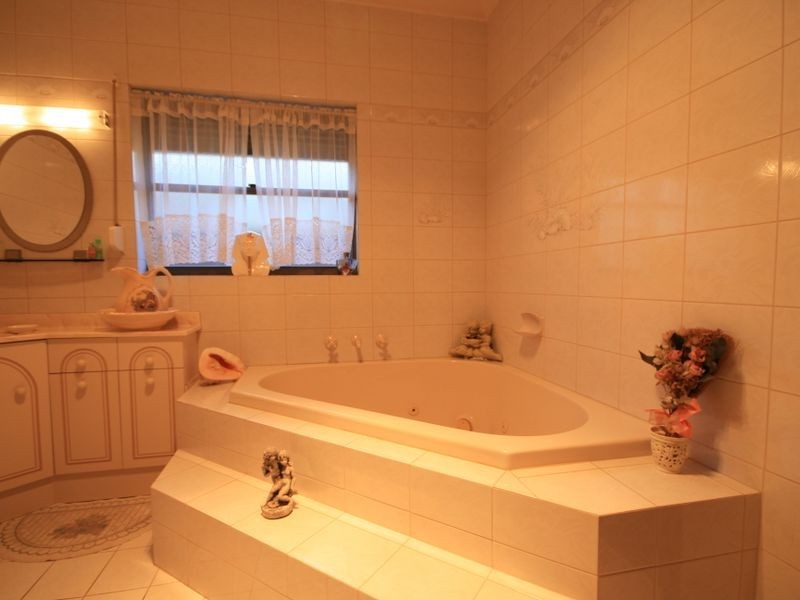 20 Lauretta Street, Newton SA 5074