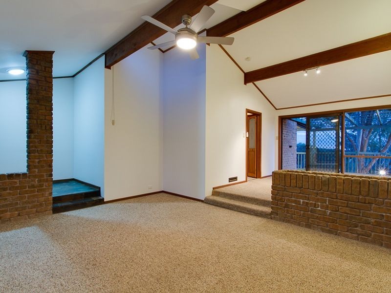 9 Brooker Drive, Hillbank SA 5112