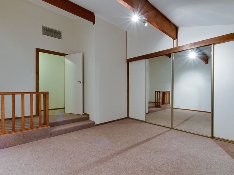 9 Brooker Drive, Hillbank SA 5112