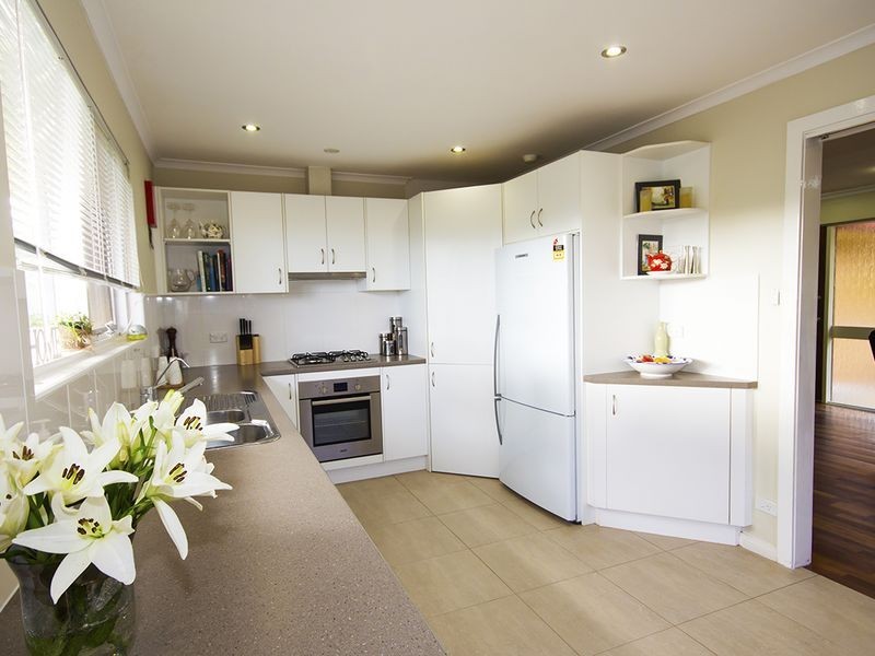 32 Minnamurra Drive, Redwood Park SA 5097