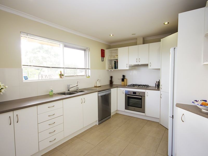 32 Minnamurra Drive, Redwood Park SA 5097