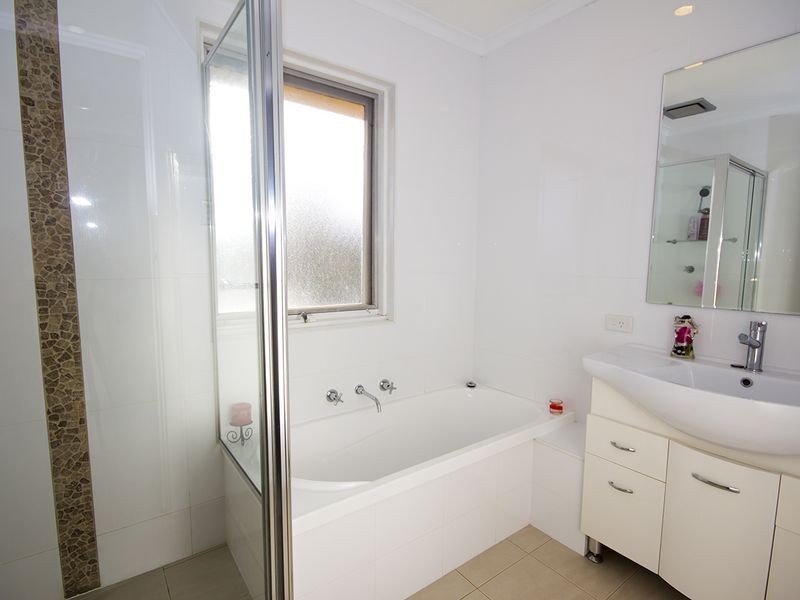 32 Minnamurra Drive, Redwood Park SA 5097