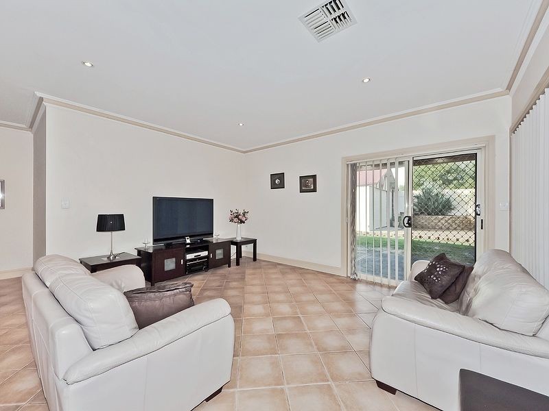 18 Angelo Street, Newton SA 5074