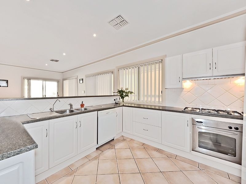 18 Angelo Street, Newton SA 5074