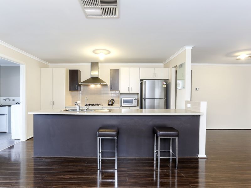 10 Chateau Avenue, Andrews Farm SA 5114