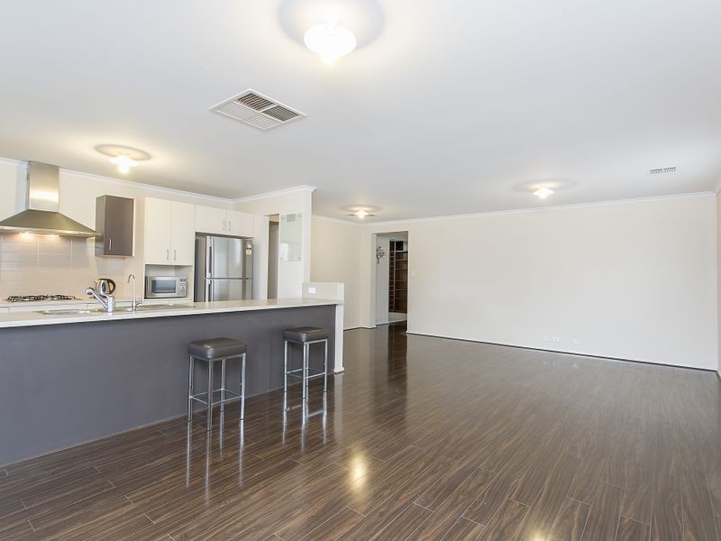 10 Chateau Avenue, Andrews Farm SA 5114