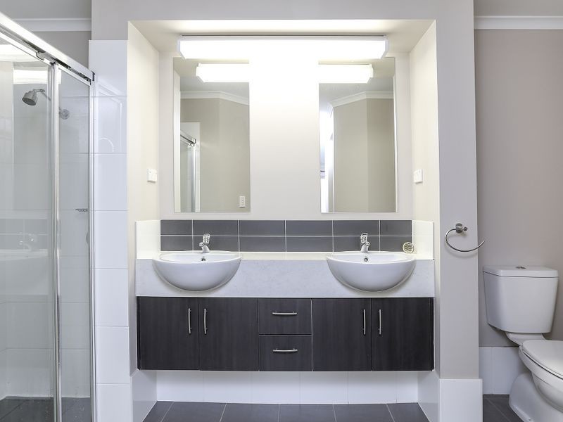 10 Chateau Avenue, Andrews Farm SA 5114