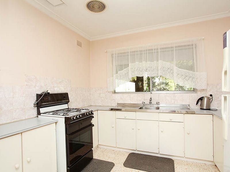 1A Clara Street, Mansfield Park SA 5012