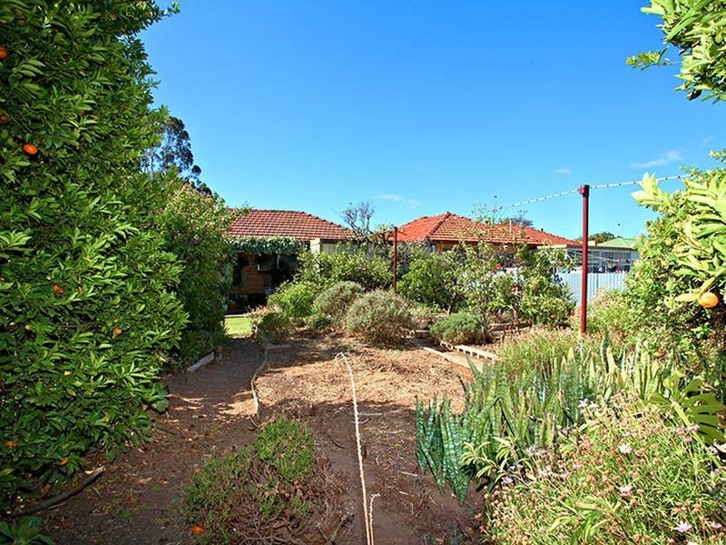 1A Clara Street, Mansfield Park SA 5012