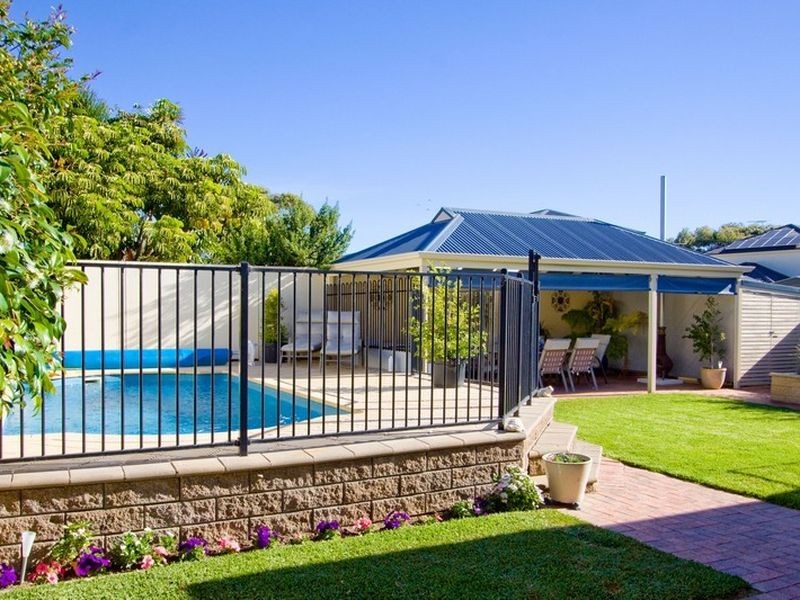 27 Lexington Road, Henley Beach South SA 5022