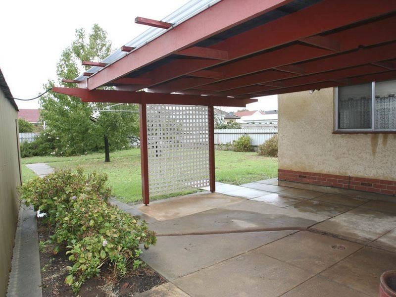 1 Lucerne Grove, Findon SA 5023