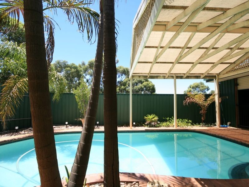 18 Dresden Road, Modbury Heights SA 5092