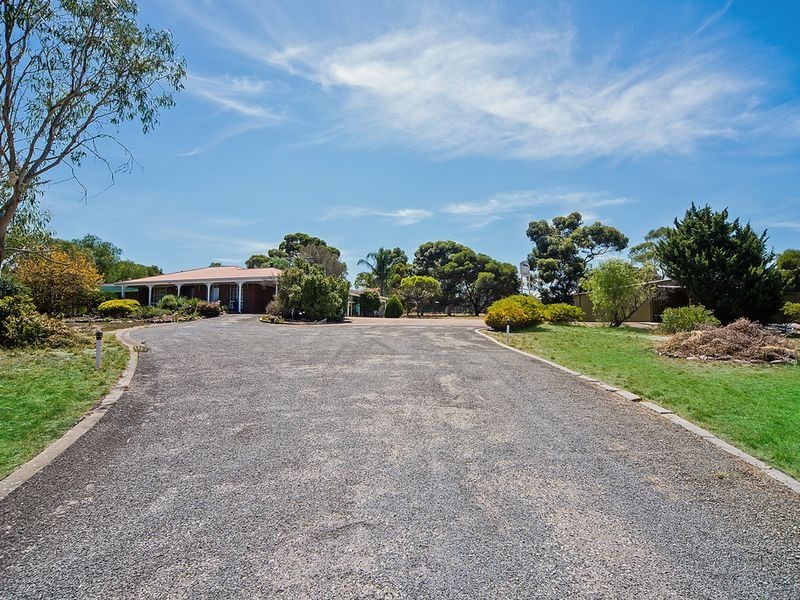 71 Davies Road, Cockatoo Valley SA 5351