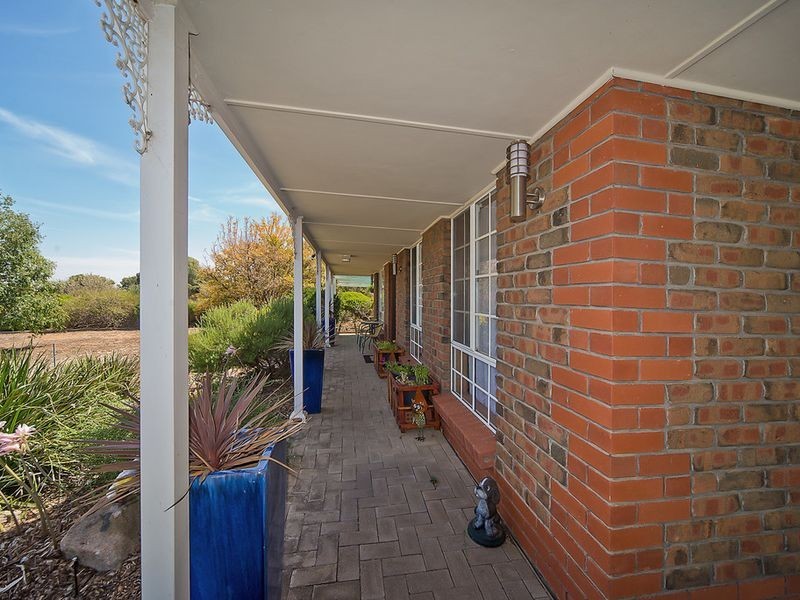 71 Davies Road, Cockatoo Valley SA 5351