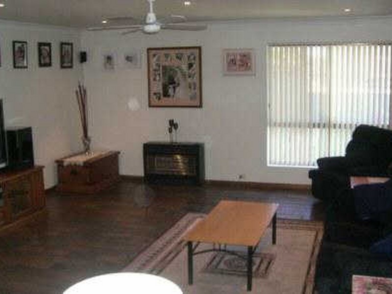 43 Helen Terrace, Valley View SA 5093