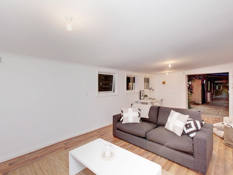 18 Corinda Avenue, Kensington Park SA 5068