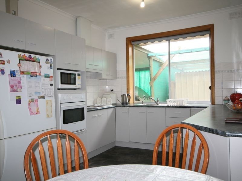 5 Yarrow Crescent, Hope Valley SA 5090