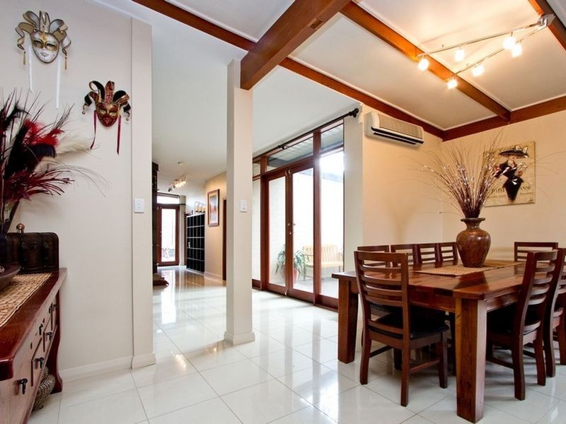 17 Hollard Avenue, Grange SA 5022