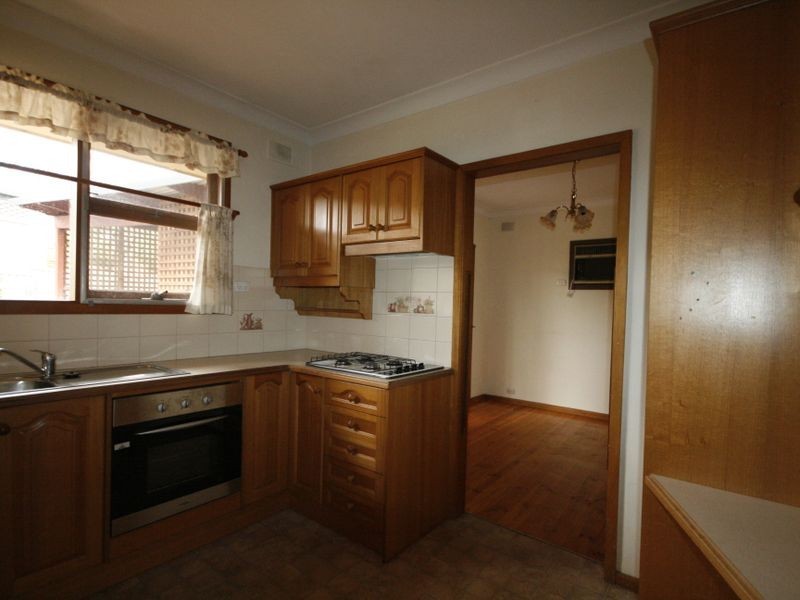 1 Rex Avenue, Gilles Plains SA 5086