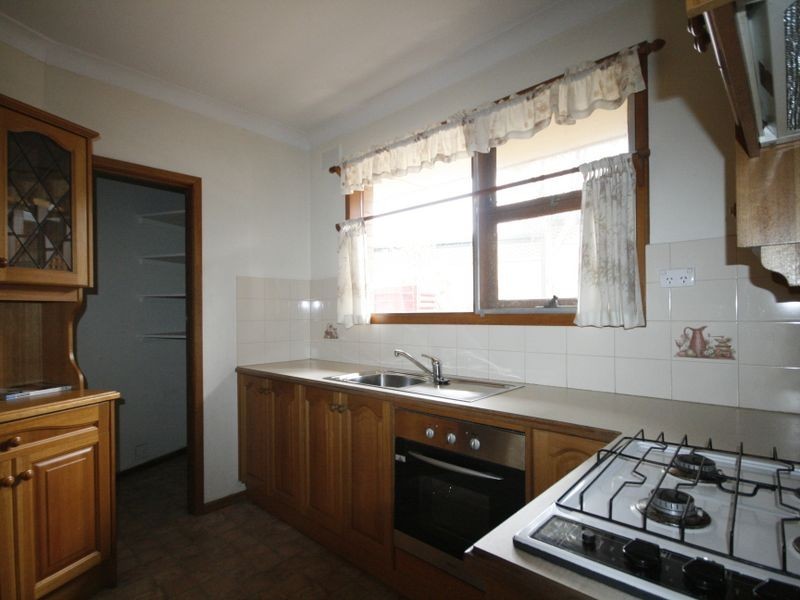 1 Rex Avenue, Gilles Plains SA 5086