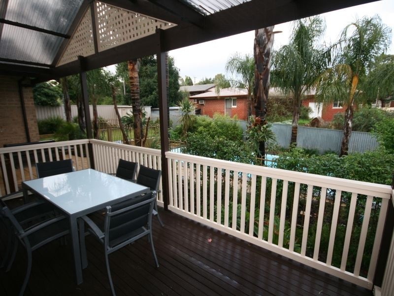 10 Delmonte Cl, Fairview Park SA 5126