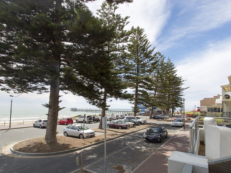 233 Esplanade, Henley Beach SA 5022