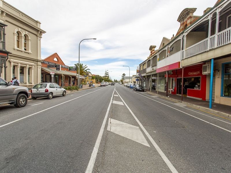 233 Esplanade, Henley Beach SA 5022