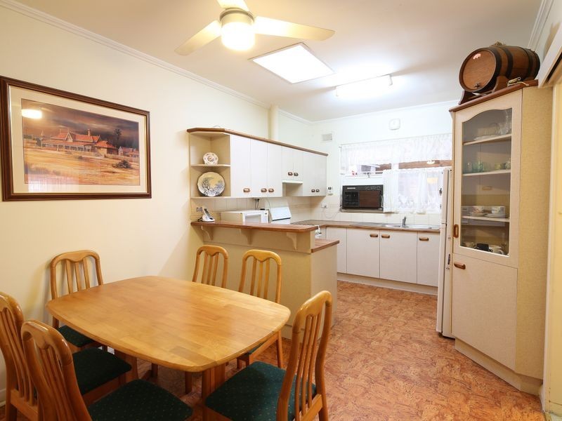 25 Meadow Avenue, Campbelltown SA 5074