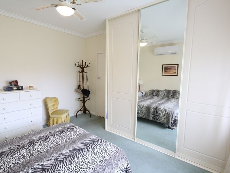 25 Meadow Avenue, Campbelltown SA 5074