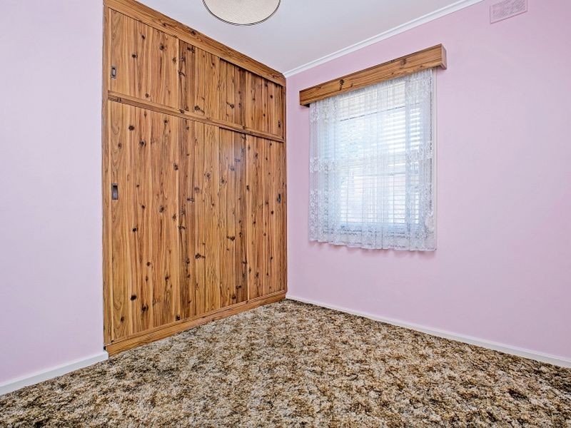 24 Lockerly Street, Elizabeth Vale SA 5112