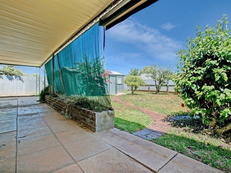 24 Lockerly Street, Elizabeth Vale SA 5112